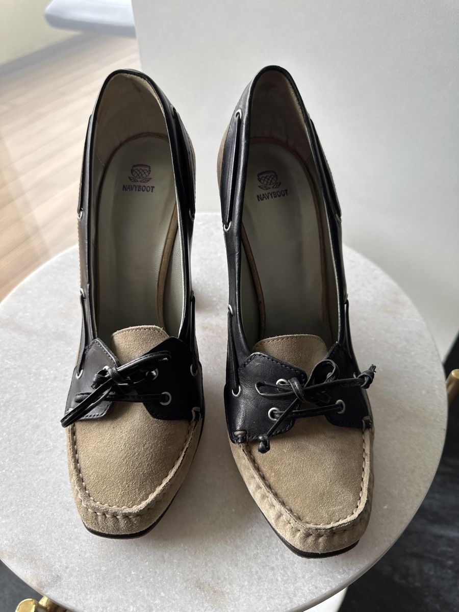 Navyboot Scarpe da donna: Pumps 40 khaki wildleder – Usato da Däniken SO venduto da NBdesign