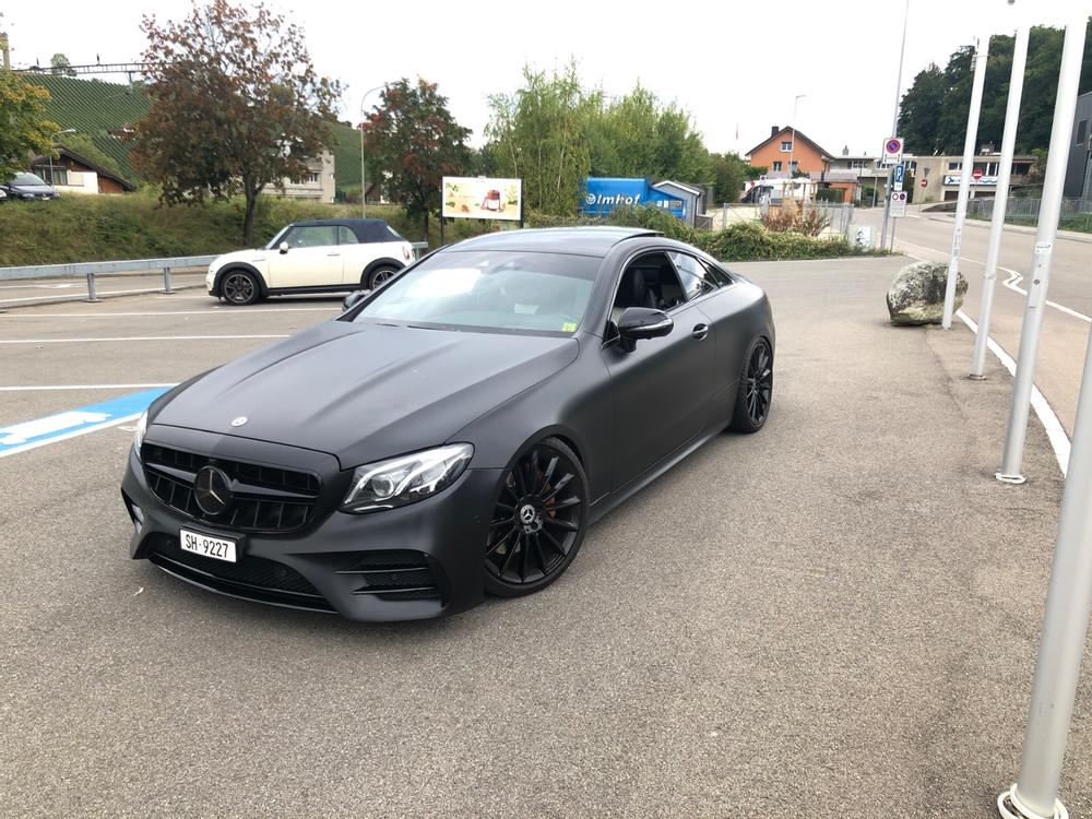 Mercedes Benz E Klasse 300 AMG Mieten / Rent a Car