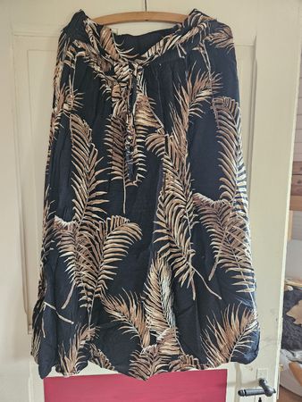 H&M Maxirock mit Palmenmuster, Grösse M, Sommerrock 🌴 