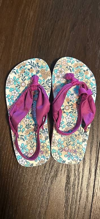 Scarpe per ragazzi: Kinderschuhe 27 Größe  – Usato da Winterthur venduto da tuz_7mzj 4