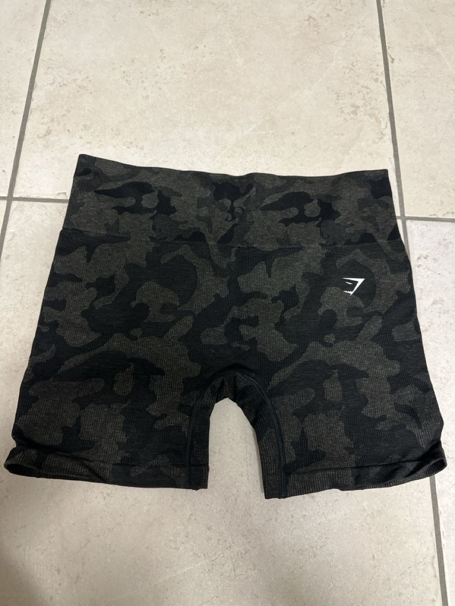 Gymshark Pantaloni: Gymshark Shorts Camouflage – Usato da Ipsach venduto da ale_v82h