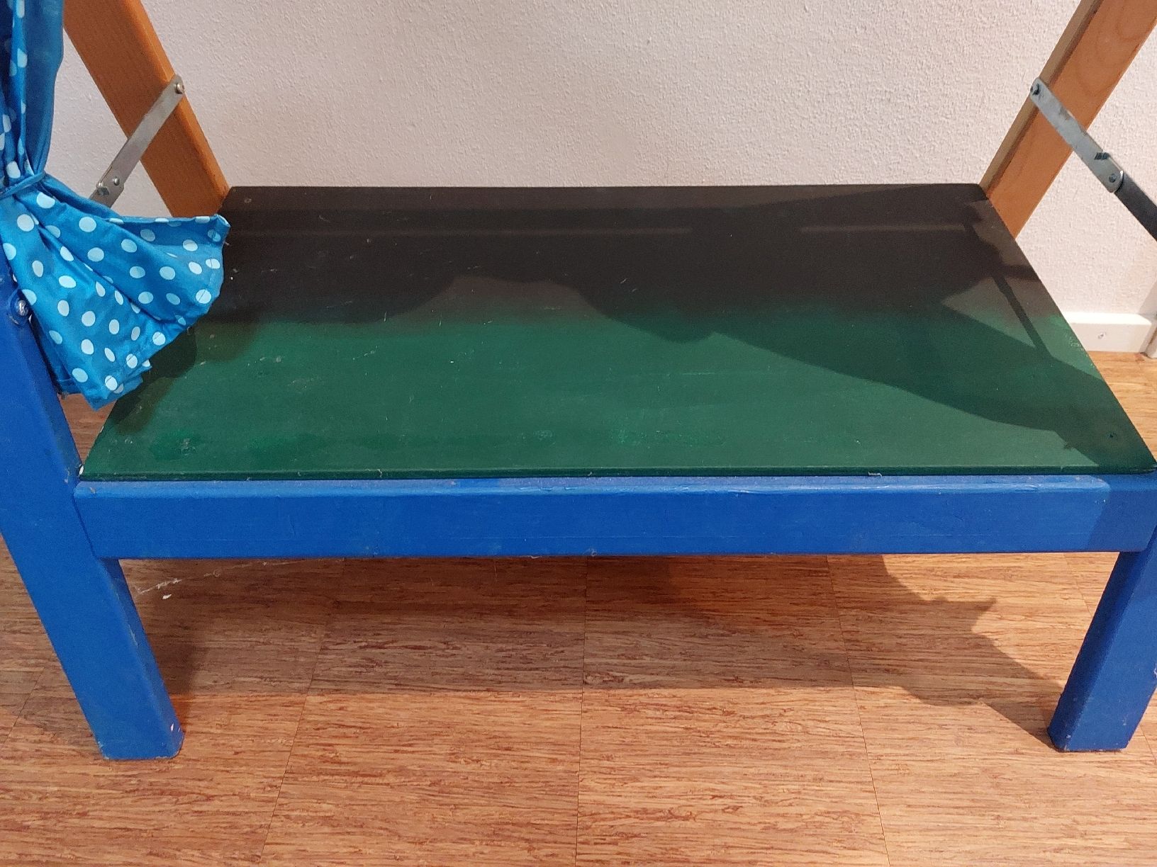Spielzeuge: Puppentheater Bühne – Gebraucht aus Effretikon von swobdo 2