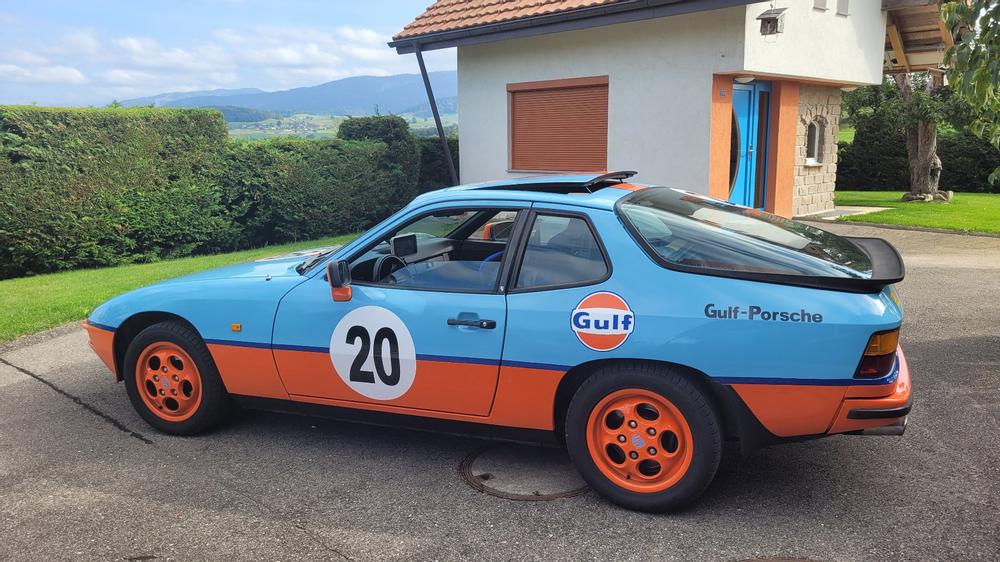 Oldtimer - Gulf Porsche 924S mit Technik aus dem 944!