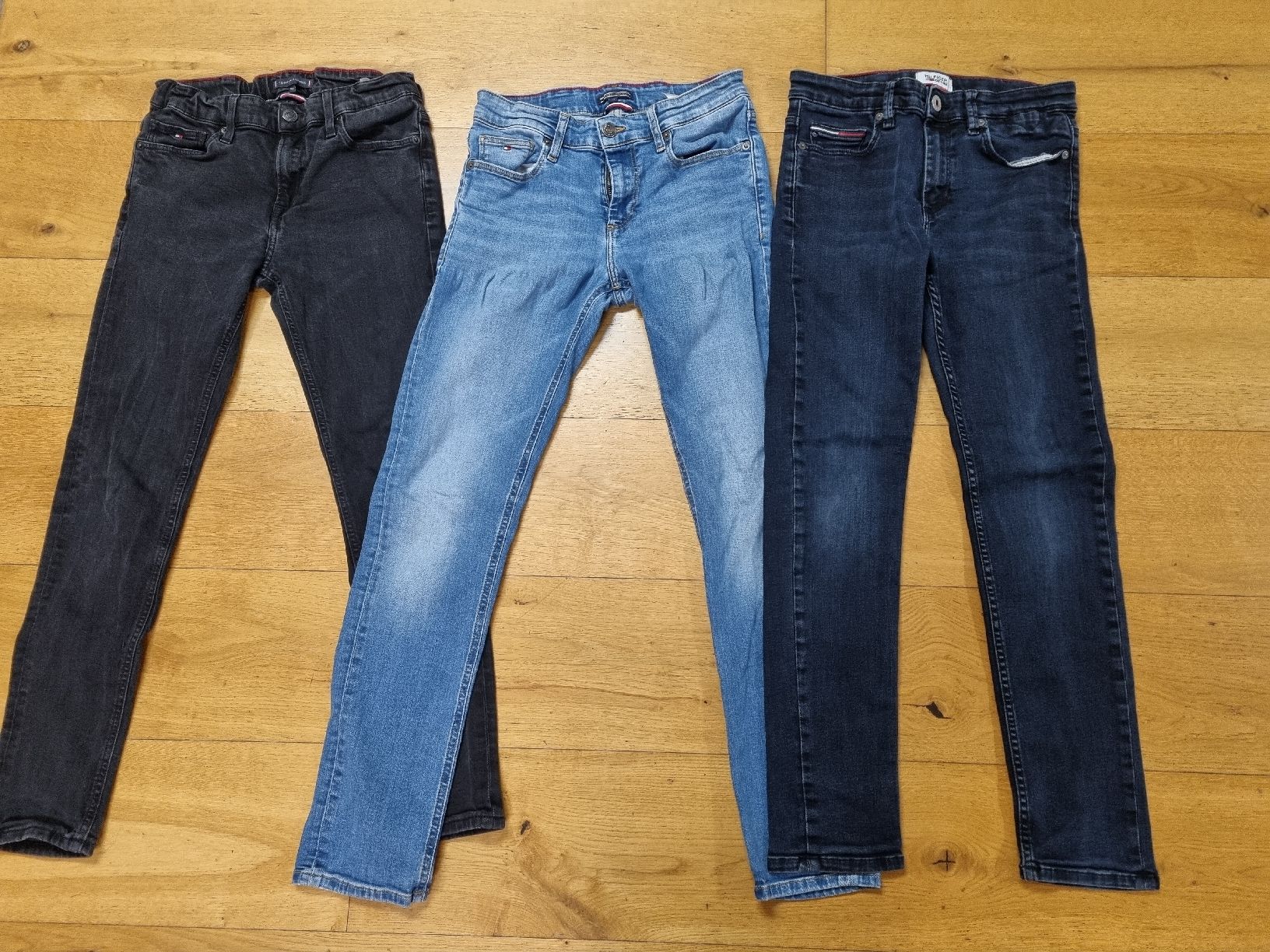 Tommy Hilfiger Kleiderpakete & -sets: Set Tommy Hilfiger Gr 164 top – Gebraucht aus Hettlingen von Lukasbutz 2
