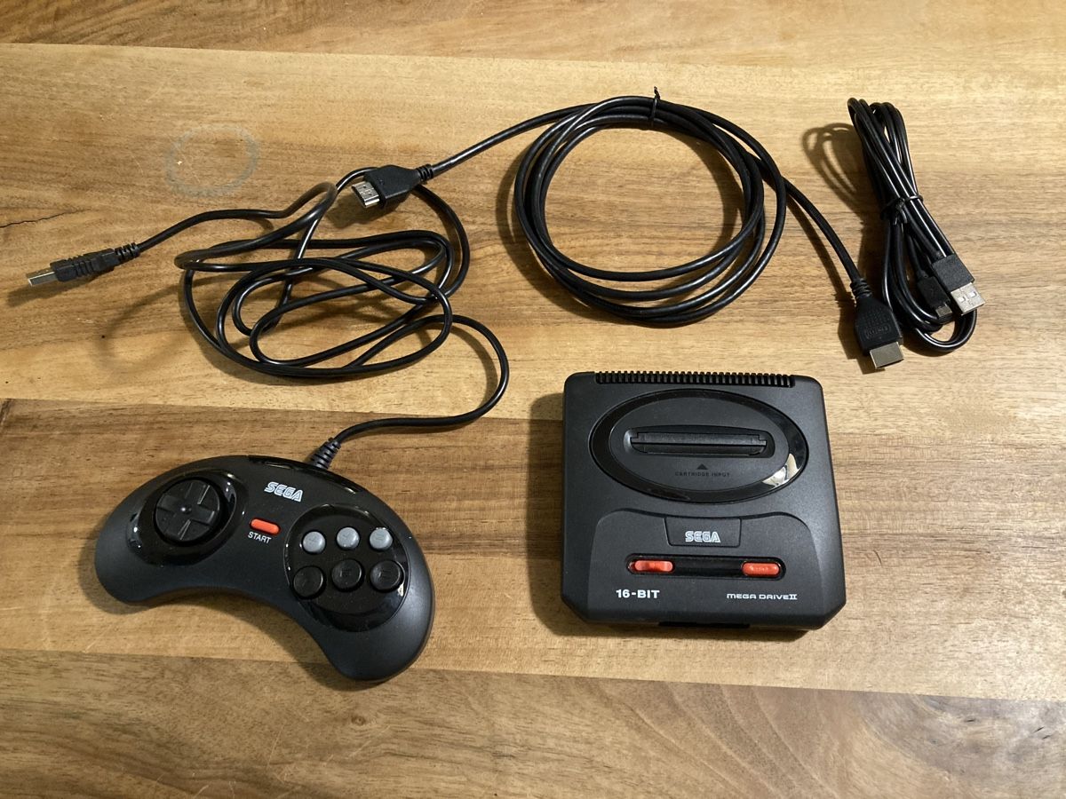 Sega Konsolen: Sega Mega Drive Mini 2 – Gebraucht aus Pratteln von