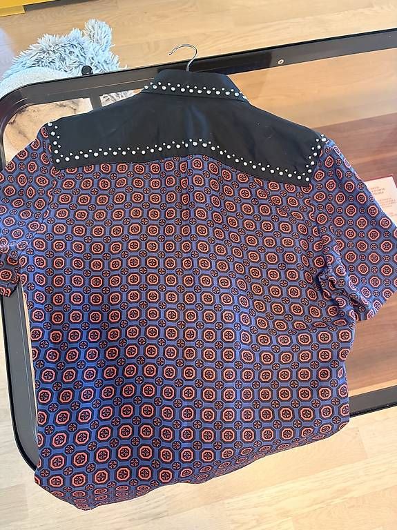 Prada Chemises: Camicia di seta 100% Prada – Neuf (Voir description) à Mendrisio par ssiuccio 2