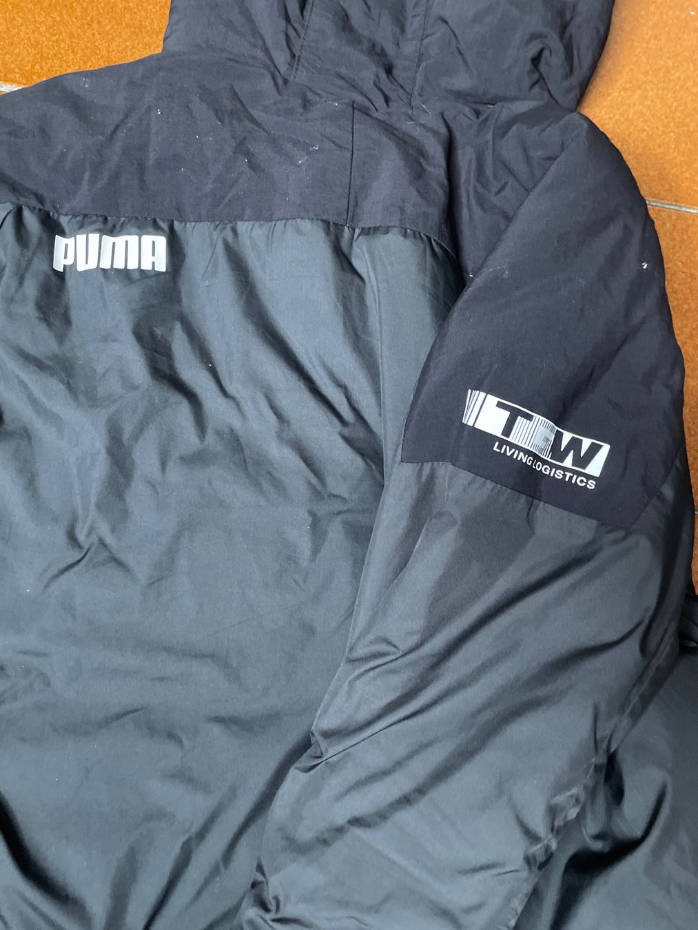 Puma Giacche: Jacke Winter Puma sportlich – Usato da Capolago venduto da LA.BOTTEGA 3