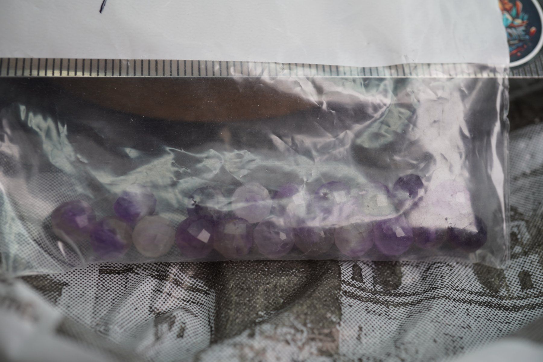 Minerali & Pietre curative: Amethyst    Gelocht  Resten   ab  1.-   gratis Versand – Nuovo e nell'imballaggio originale da Eschenbach SG venduto da topstone 3