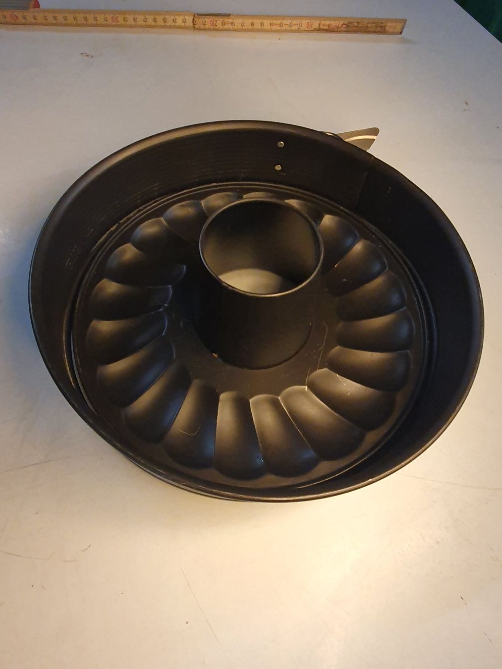 Moules à gâteaux: Kuchenform 24 cm – D'occasion à Zürich par loosebone