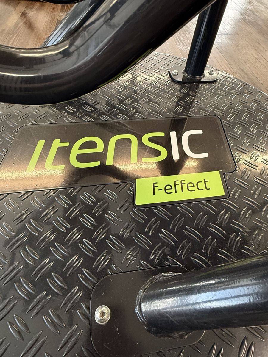 Hometrainer: Itensic Trainingsgerät G3 S-Effect F-Effect gebraucht – Gebraucht aus Buchs SG von fit4back 1