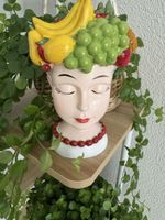 Dekofigur einer Frau mit Früchten auf dem Kopf | NEU!