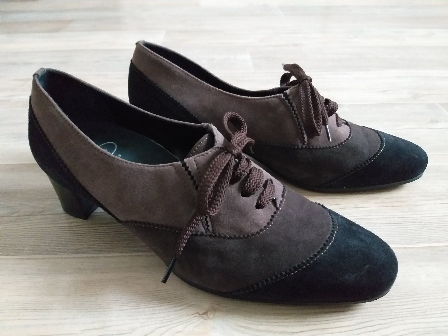 Scarpe da donna: FINEST Chaussures / Schuhe pointure / Nummer 40 – Usato da Cossonay-ville venduto da Super-Price-Quality 1