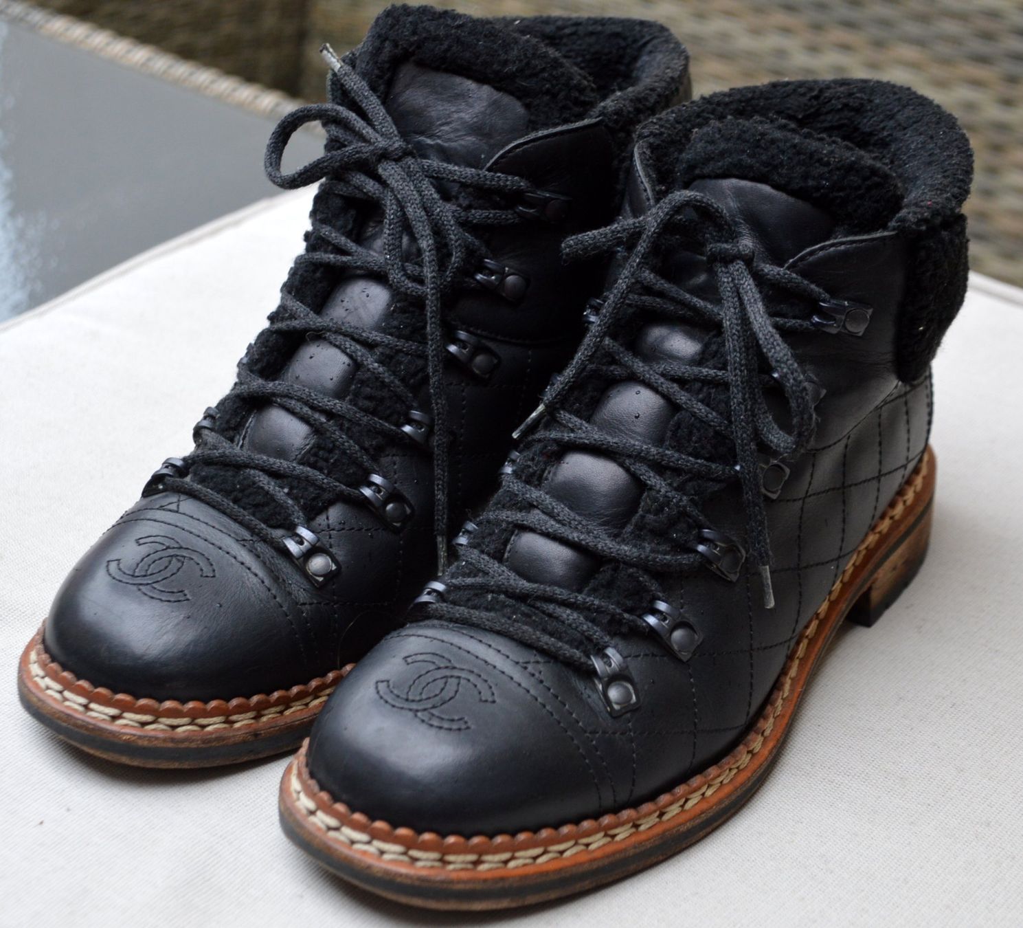 Chanel Scarpe da donna: Boots Chanel bottes .41 – Usato da Collonges venduto da Auganien 2