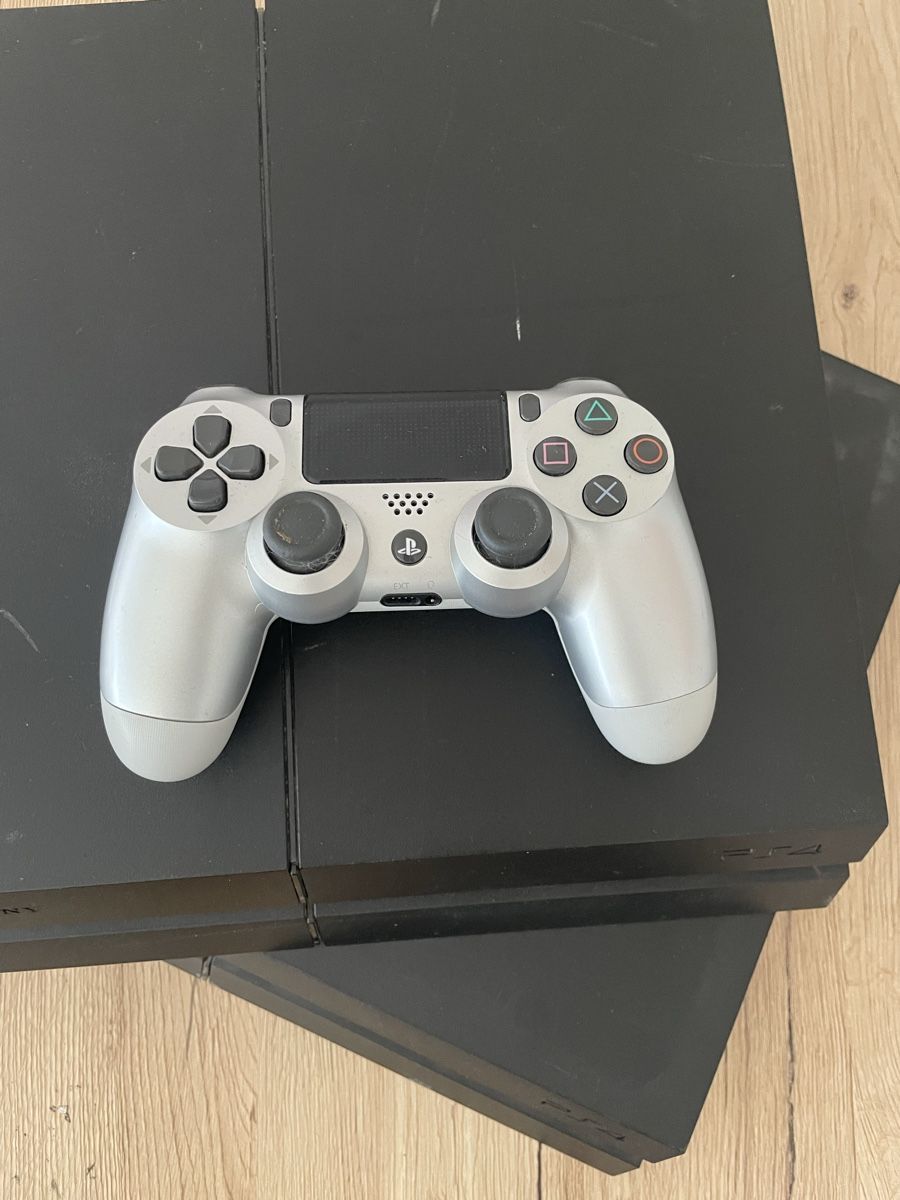 Sony Consoles: PLAYSTATION 4 DEFEKT – Défectueux à Plons par wartauchris 1