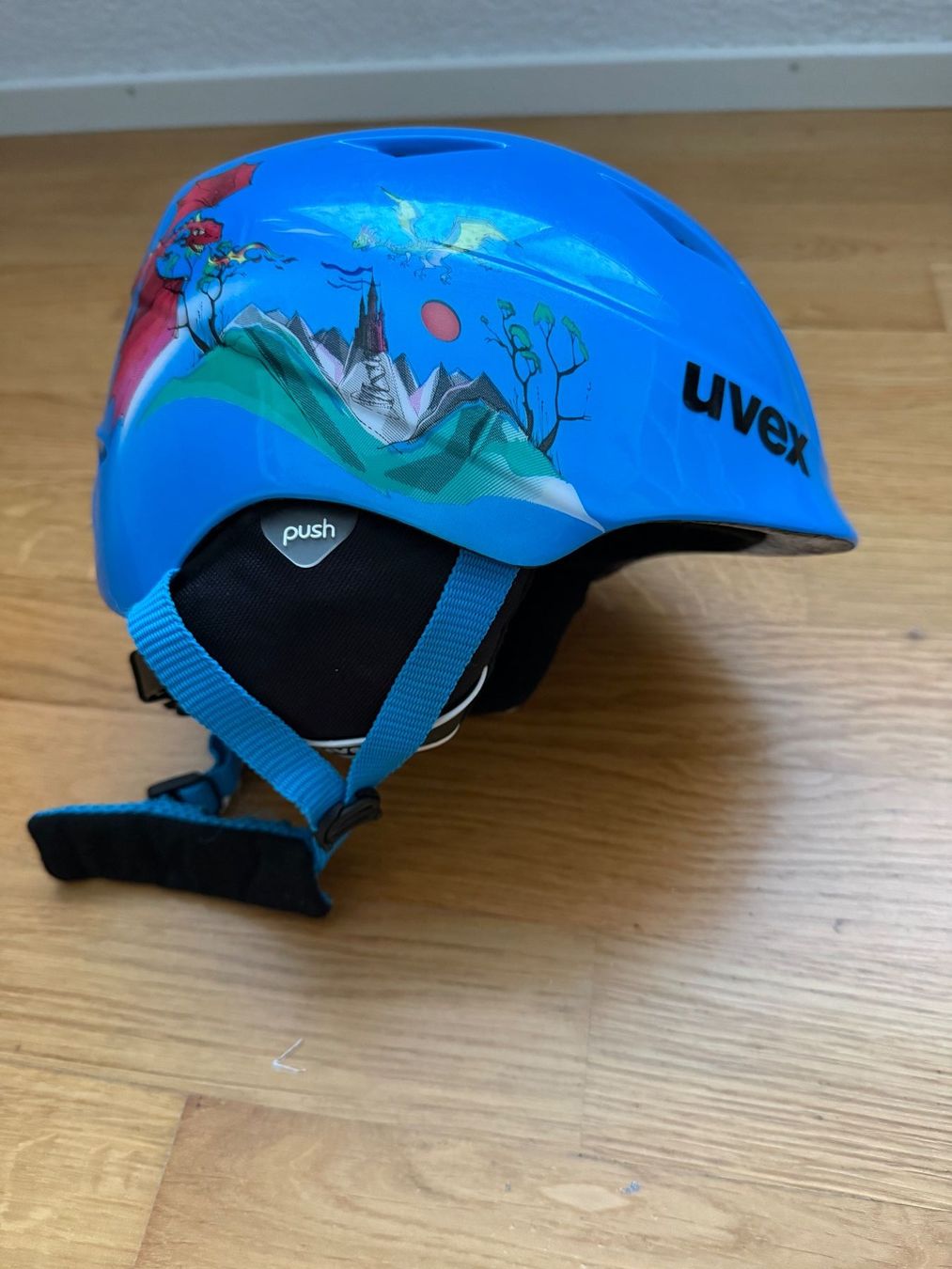 Uvex Caschi: Uvex Kinder Velohelm, Drachen Design – Usato da Niederrohrdorf venduto da Ocram0812 2