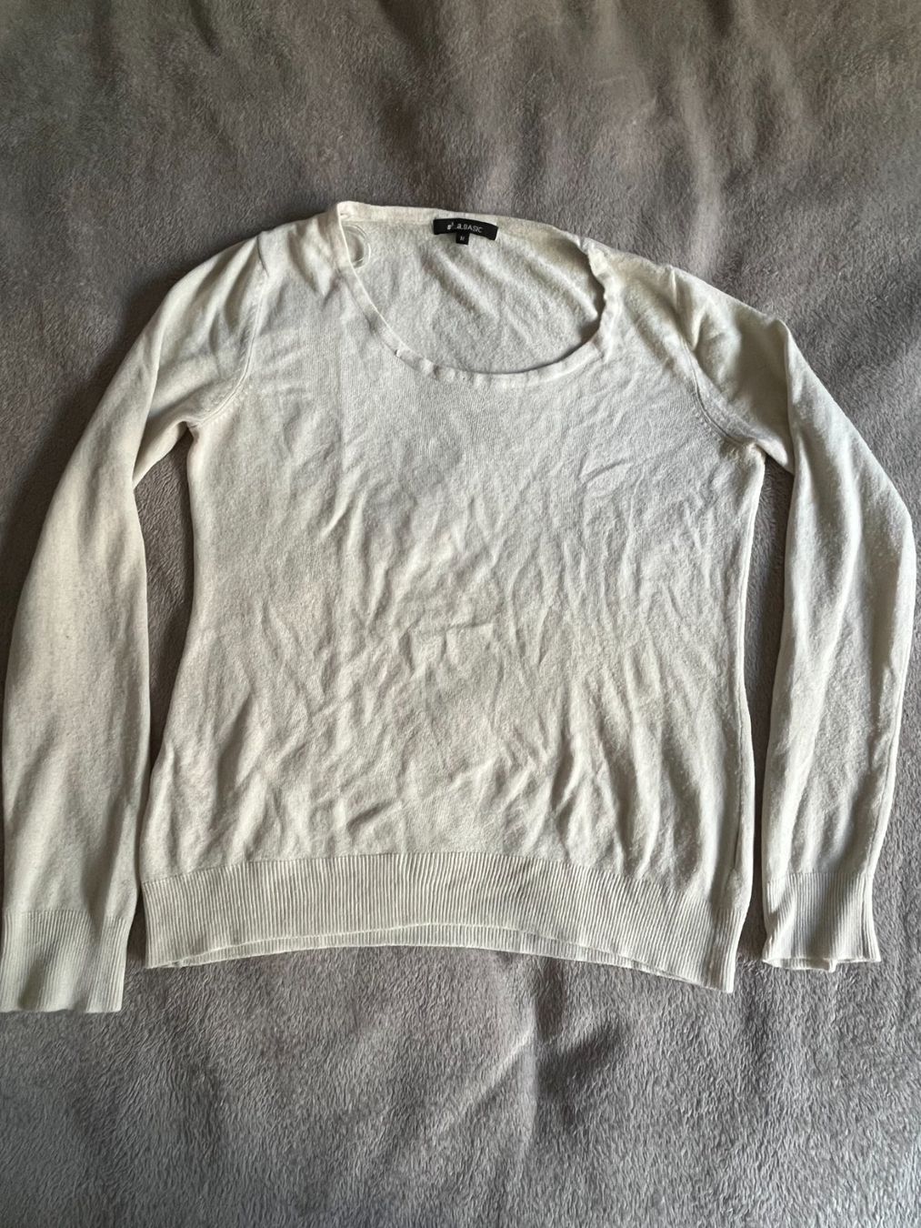 Top: Pull fin, taille M, idéal pour le printemps! – Usato da Sion venduto da Kitty_Kat