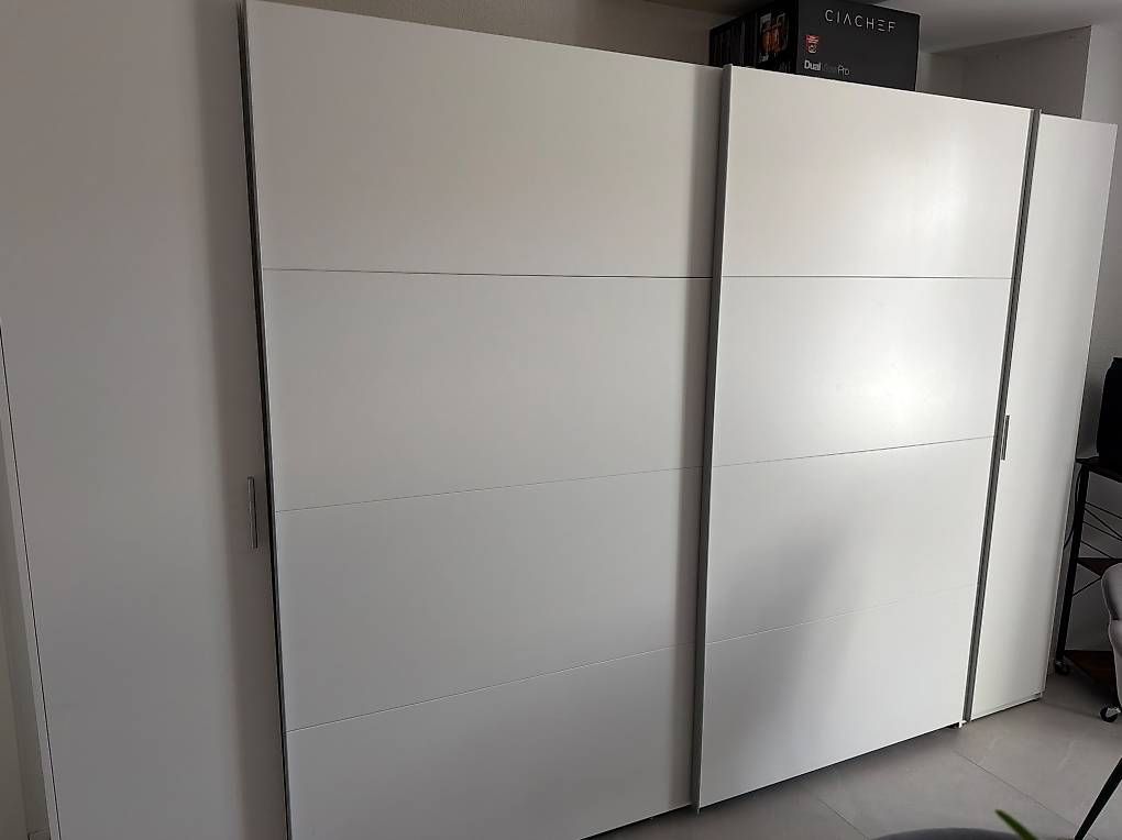 Armadi: Schrank – Usato da Heitenried venduto da Daniekilchoer