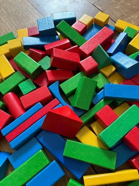Spielzeuge: Holzklötze – Gebraucht aus Basel von nin_gs5f 1