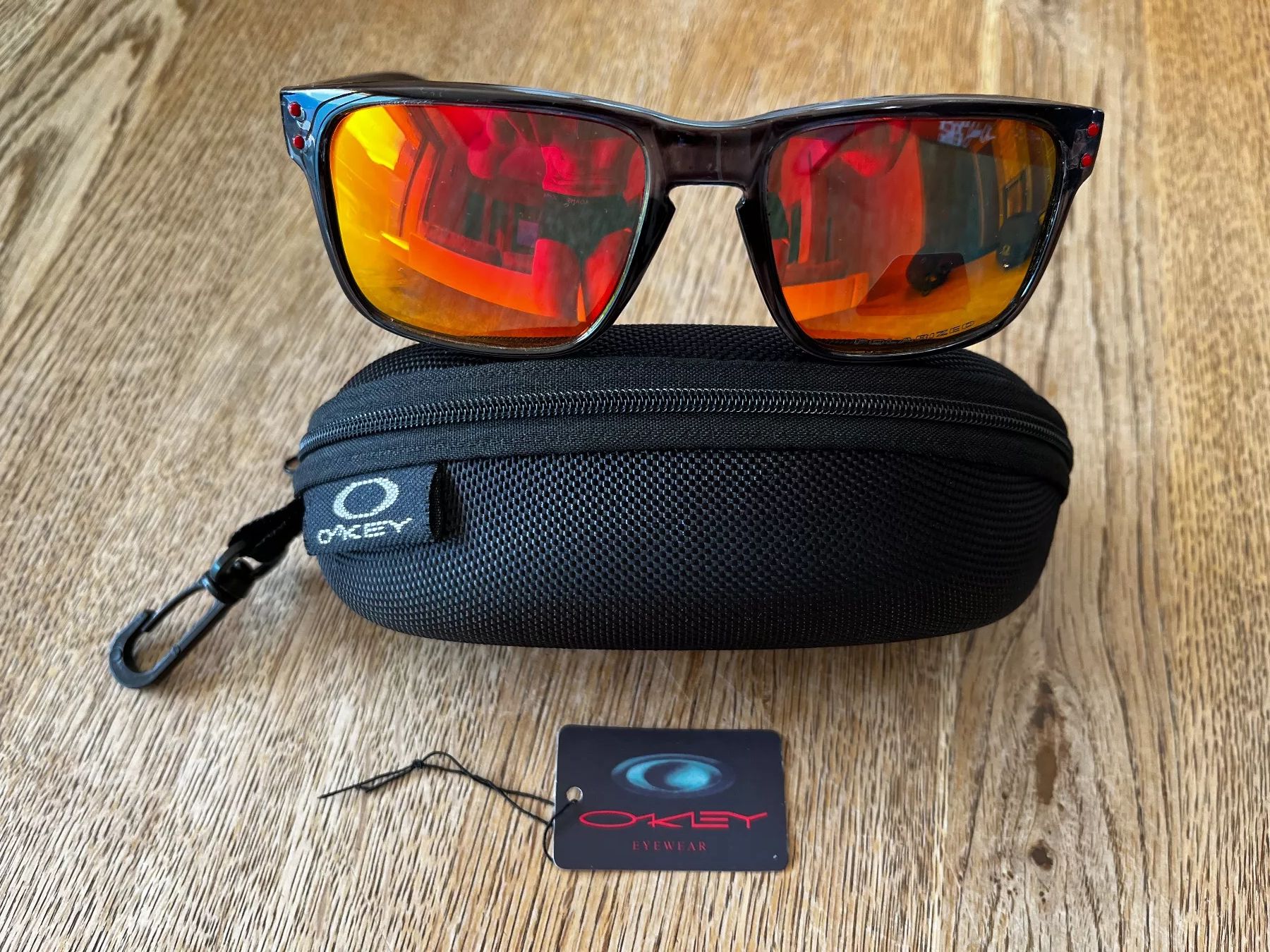 Oakley Occhiali & Lenti: Lunette de soleil estampillée Oakley – Nuovo e nell'imballaggio originale da Flanthey venduto da Didiphil