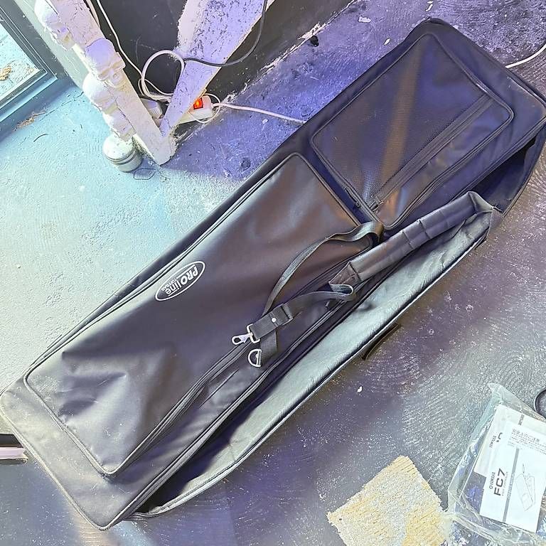 Korg Strumenti musicali: KORG Triton Extreme 76 | Ständer | Pedale | Softcase | Kabel – Usato da balzers venduto da ..m 5