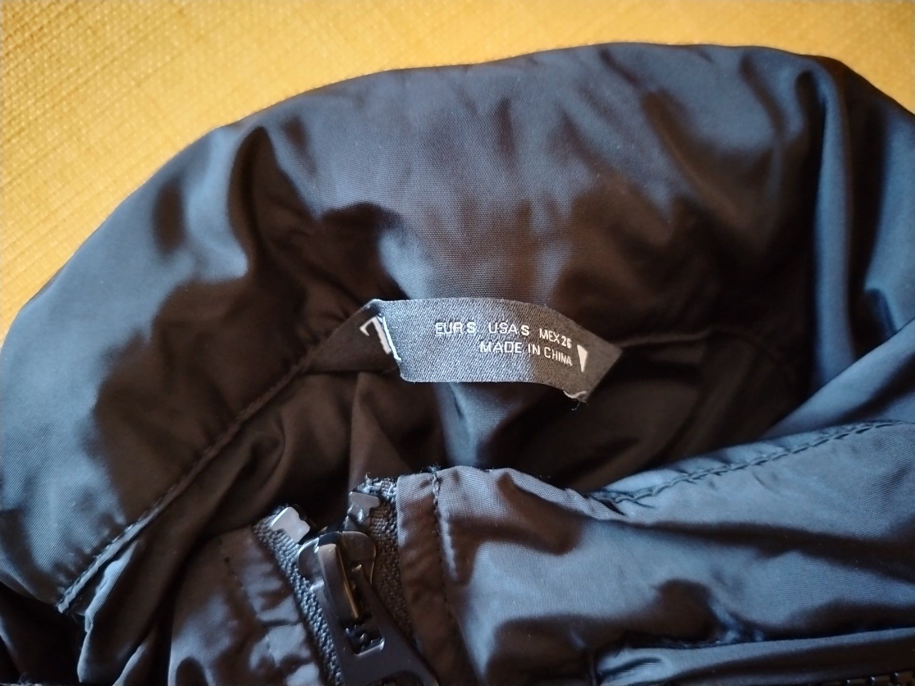 Zara Giacche: Wasserdichte Windjacke – Usato da Winterthur venduto da mon_2yxl 8