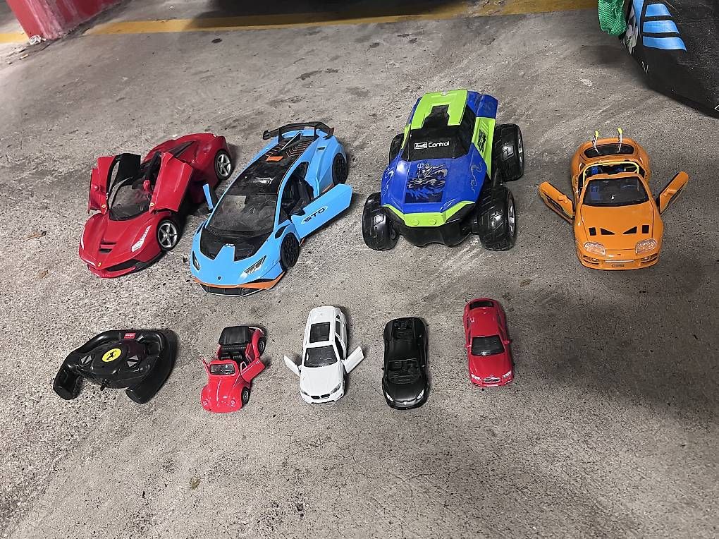 Giocattoli: 8 Auto – Usato da Spreitenbach venduto da env_tk78
