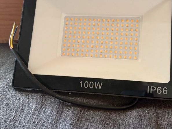 Lampes: 100W LED Aussenstrahler IP66 / sehr hell – Neuf (Voir description) à Zwingen par imh_bl67 1