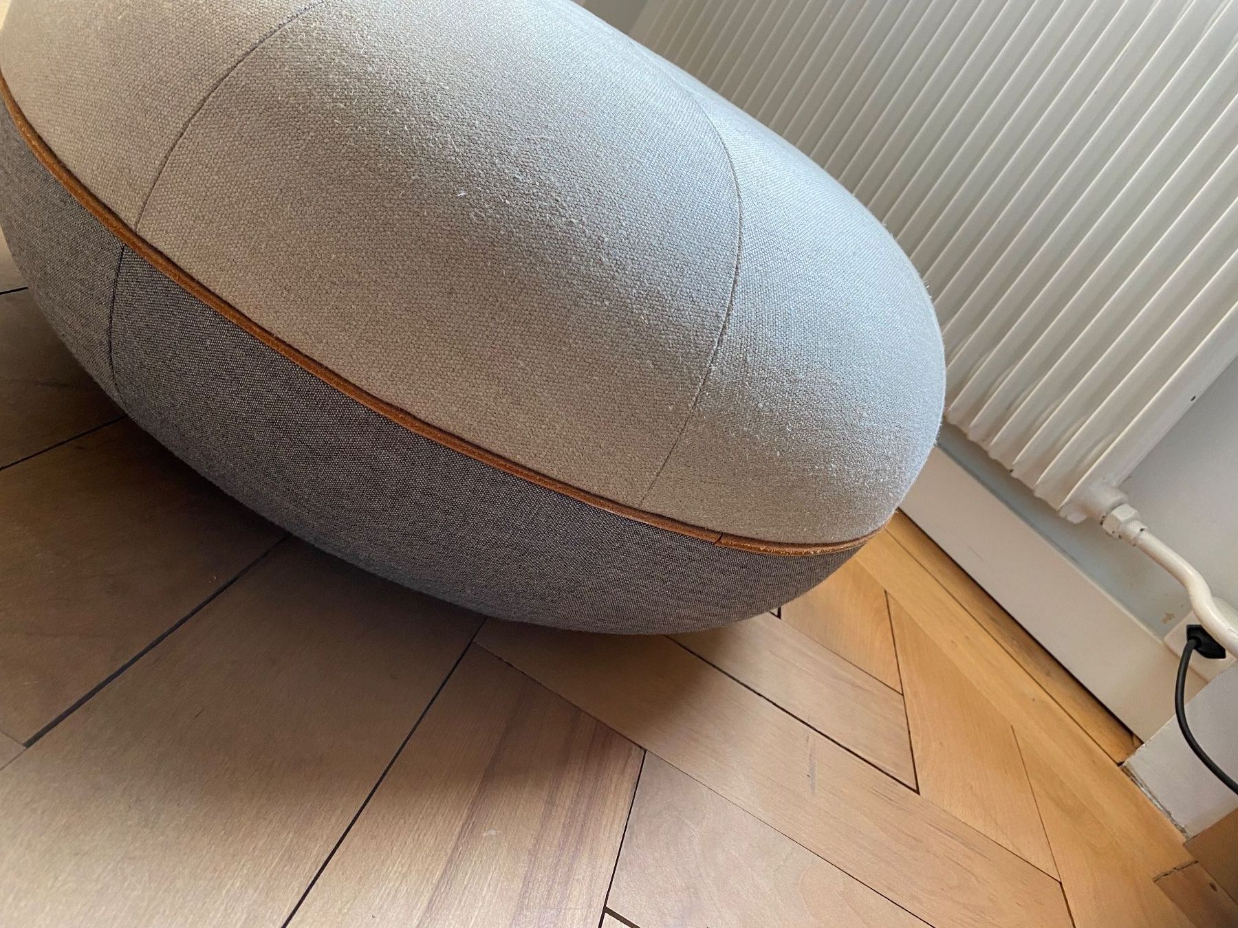 Fritz Hansen Sgabelli: Fritz Hansen Pouf grau/beige – Usato da Spiegel b. Bern venduto da corn2009 3
