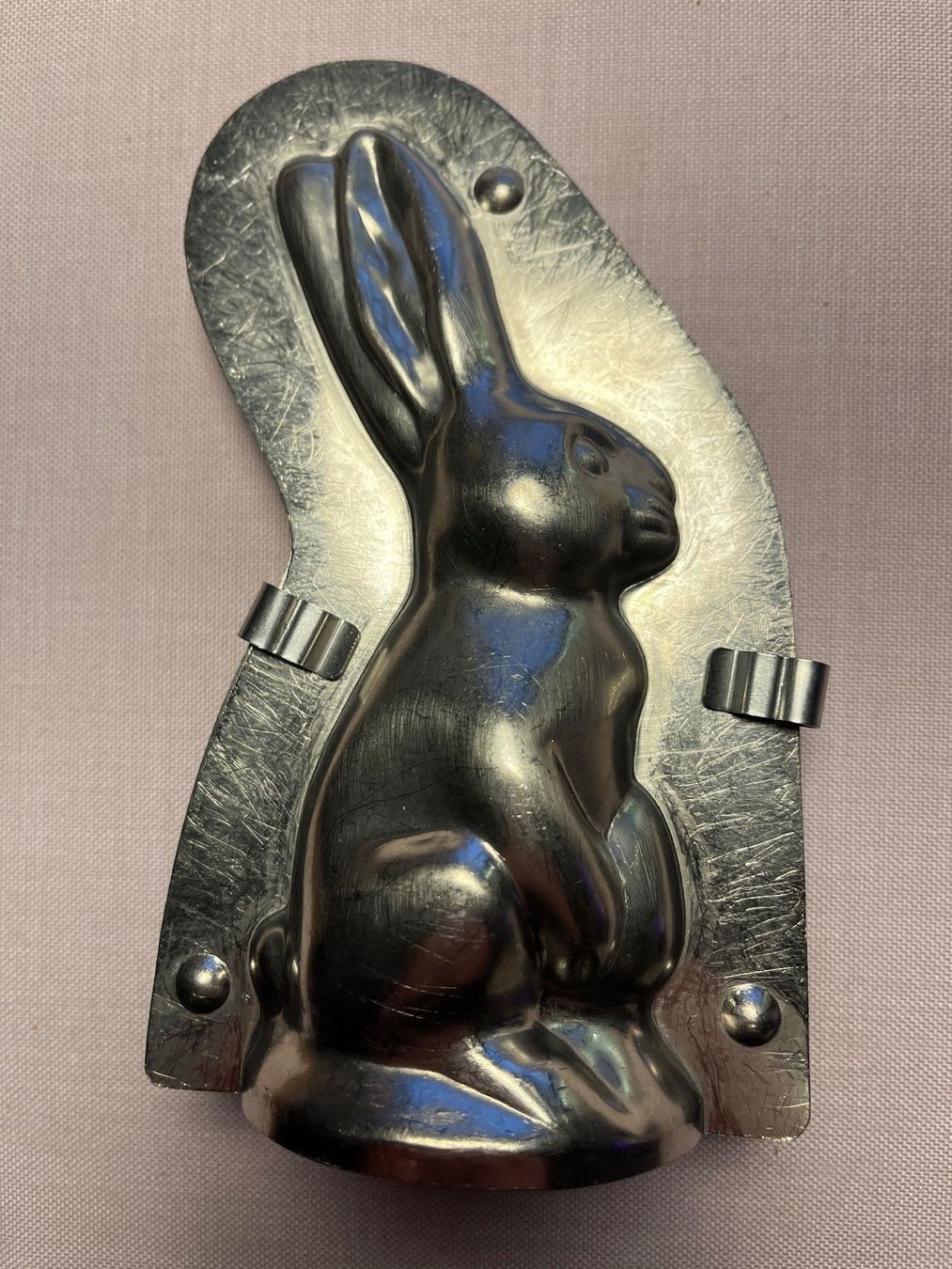 Statuette: Antike Hasen Schokoladenform – Usato da Roggwil TG venduto da Jolivon63 1