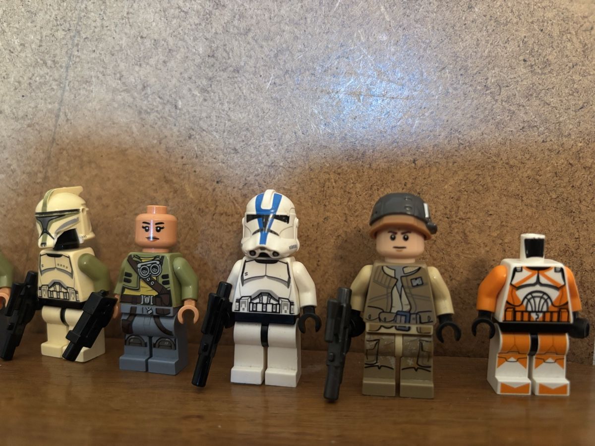 Lego Kit di costruzioni: Lego star wars minifigures – Usato da Pampigny venduto da pq1_7r9w 4