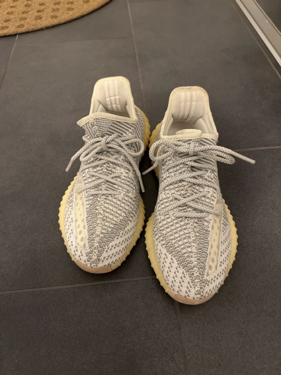 Adidas Herrenschuhe: Yeezy Boost 350 V2 – Gebraucht aus Gersau von Cimbom95