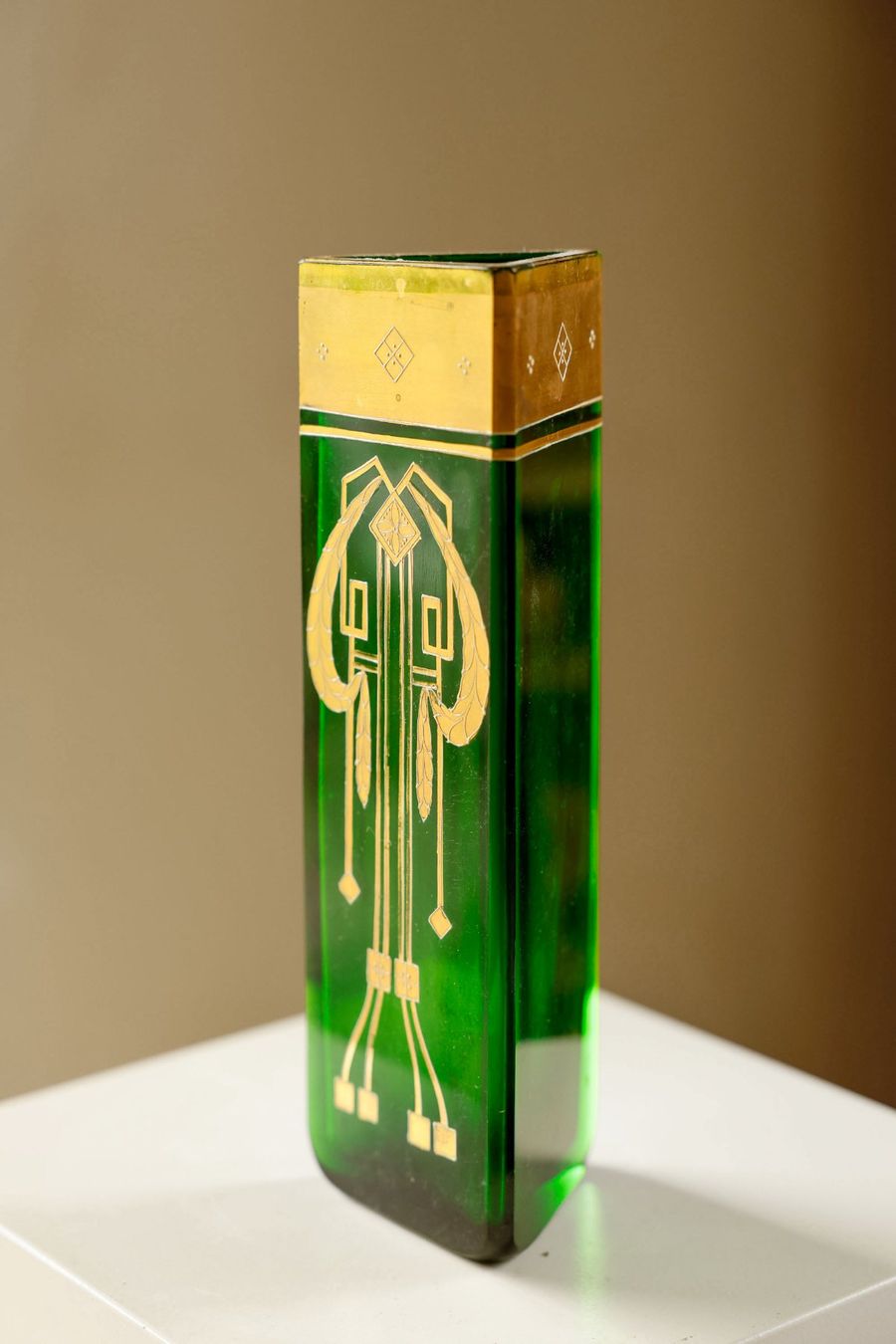 Riedel Vasi & Recipienti: Vase von Josef Hoffmann Riedel, ca 1905 – Usato da Zürich venduto da vitty