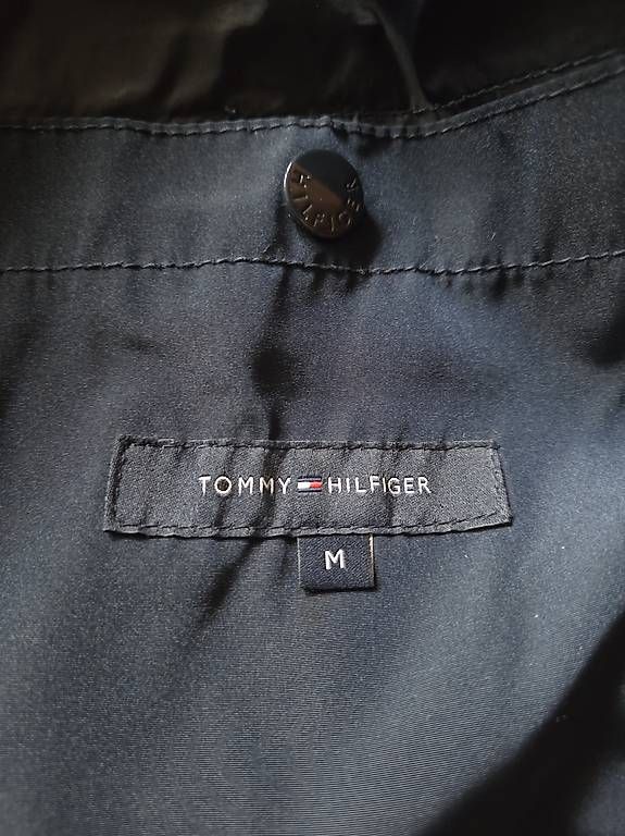 Tommy Hilfiger Giacche: Tommy Hilfiger Winterjacke Grösse M – Usato da Köniz venduto da cbusch 2