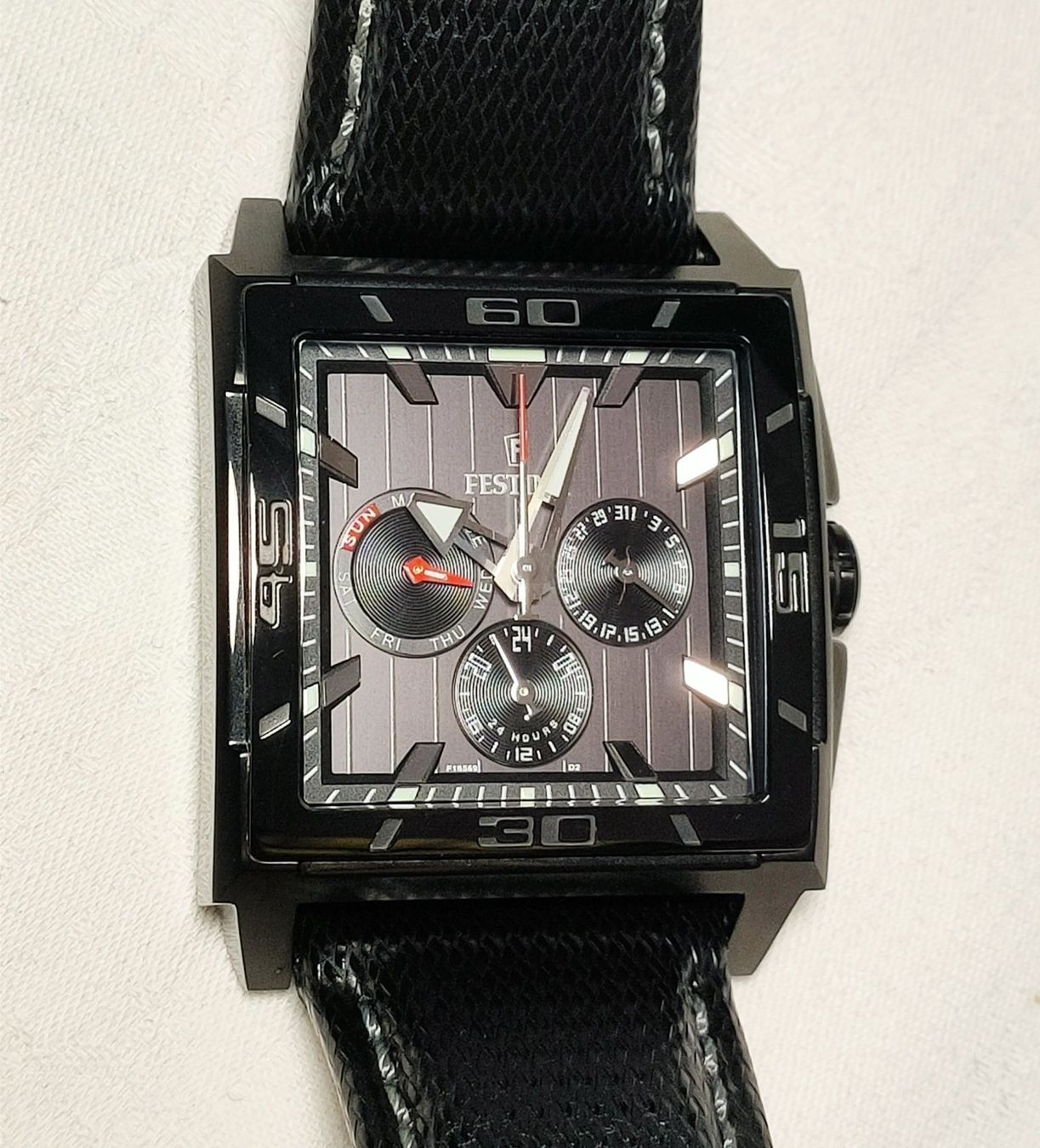 Festina Orologi: Armbanduhr FESTINA - schwarz – Usato da Unterseen venduto da volpissimo