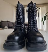 Schwarze Stiefel mit Plateau Grösse 40- nie getragen