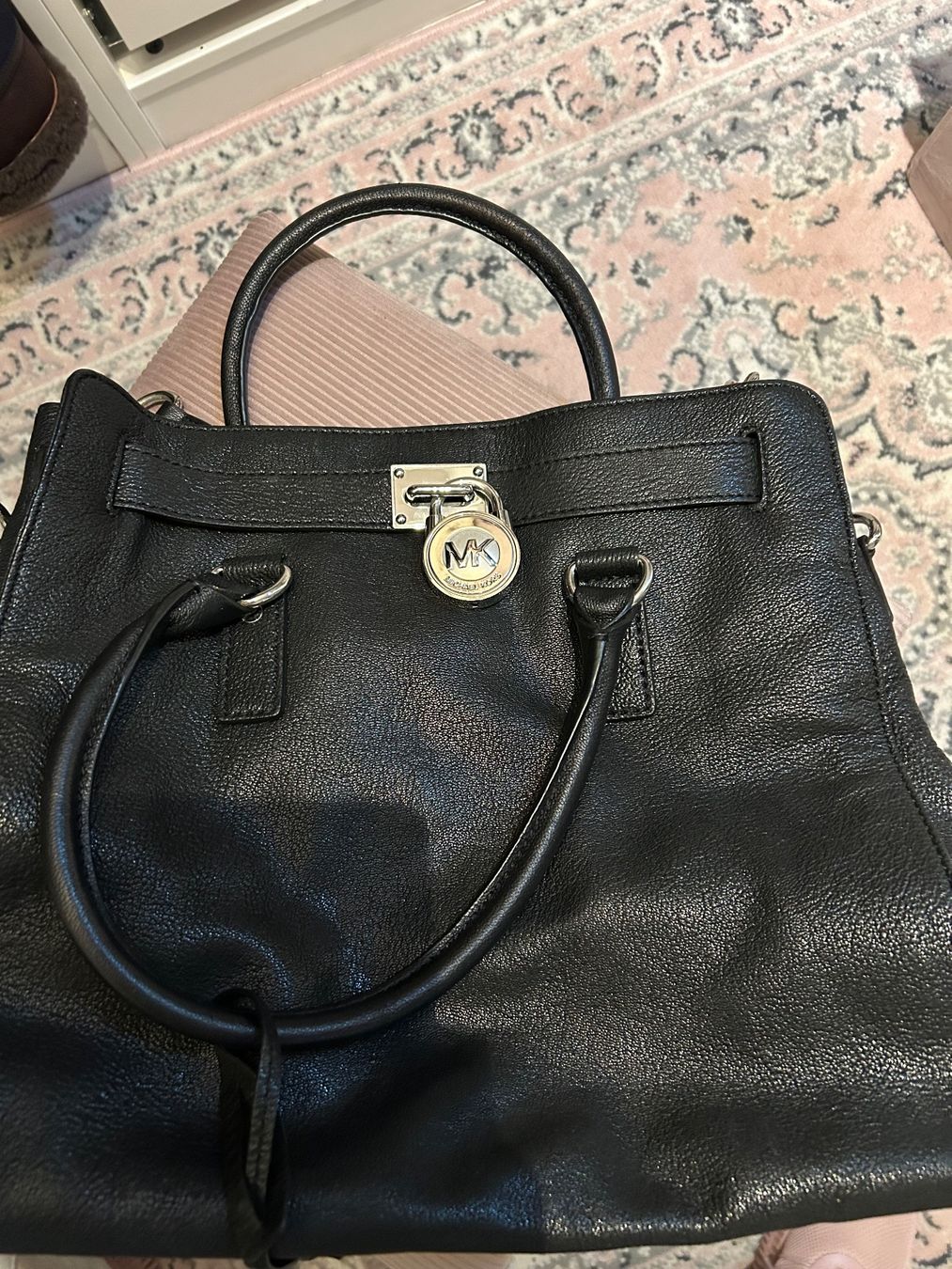 Michael Kors Taschen für Damen: Tasche – Gebraucht aus Triesen von Silvia.60