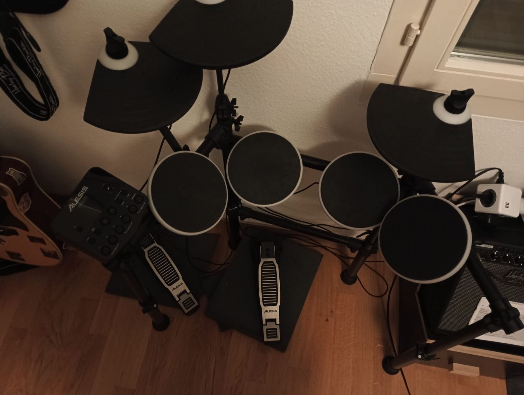 Alesis Musikinstrumente: Alesis DM – Gebraucht aus Dübendorf von elc_jnr6