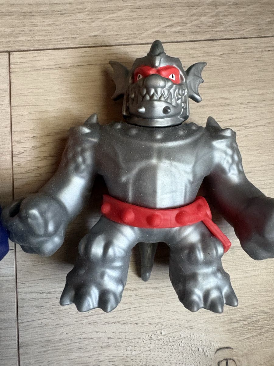 Giocattoli: GOO JIT ZU figuren set – Usato da Herzogenbuchsee venduto da warrior77 1