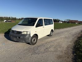 VW Transporter T5 mit 9 Sitzplätzen