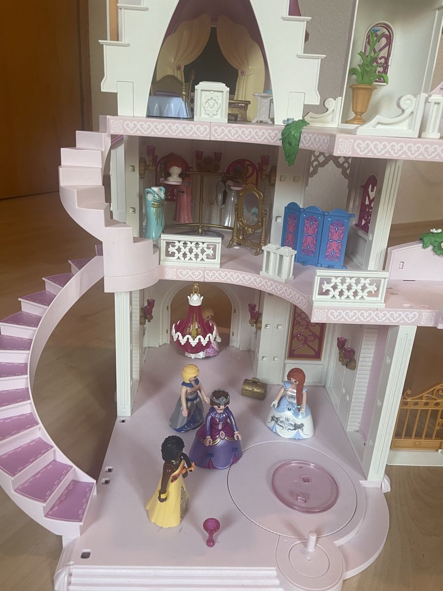 Playmobil Giocattoli: Playmobil Prinzessin Schloss plus 2 Sets – Usato da Glarus venduto da rublu01 3