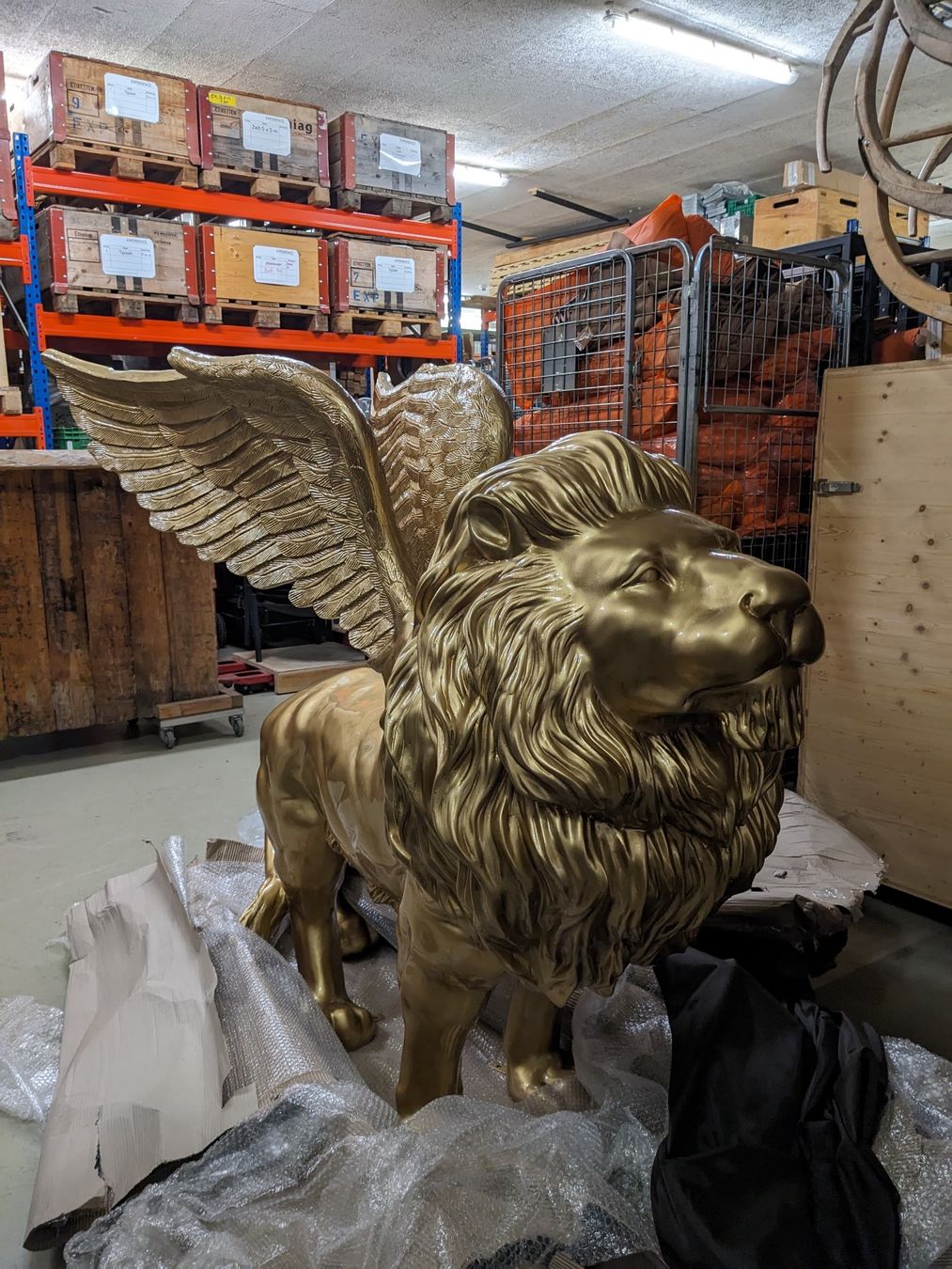 Sculture & Statue: Magnifique Lion Ailé Doré – Usato da Schönried venduto da niceforest