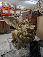 Magnifique Lion Ailé Doré