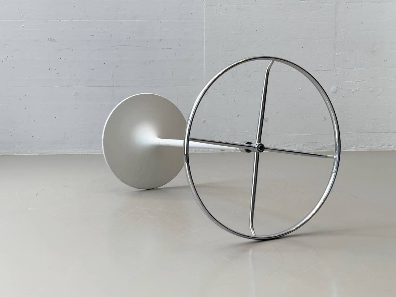Guardaroba: Mid-Century Kleiderständer von Vitra-Graeter, Schweiz, 1970 – Usato da Zürich venduto da LeMoege 2