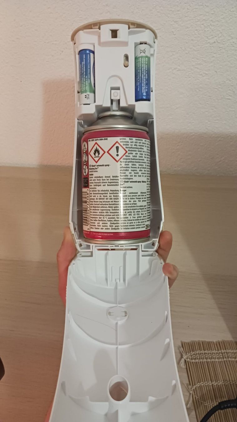 Spray per ambienti: Glad spray – Usato da Zürich venduto da camilla.stefanini 2