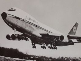 Lufthansa _ Boeing B747  Jumbo Jet _ schwarz weiss Postkarte