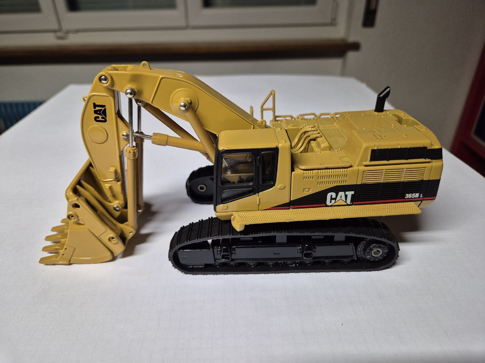 Caterpillar Kit di modellismo & Modellini statici: Caterpillar 365B. butte – Nuovo (secondo la descrizione) da Moutier venduto da cat365 2