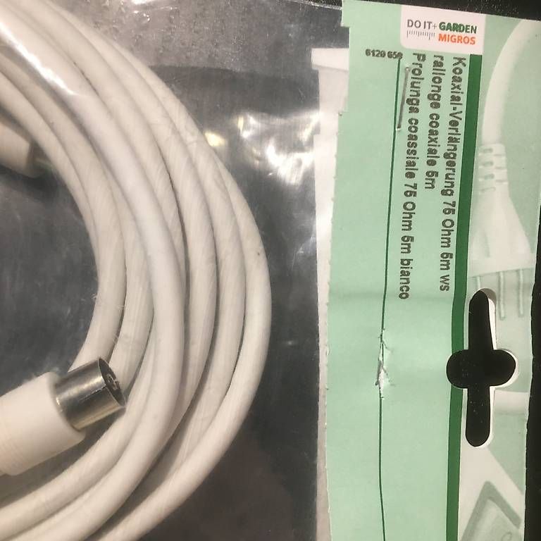 Câbles: Antennenkabel 5m neu – Neuf avec emballage d'origine à Zürich par gsclauzer 1