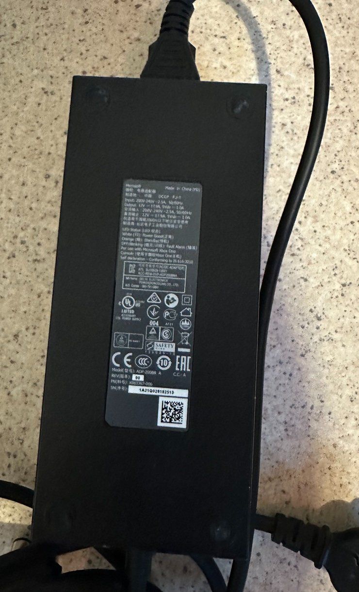 Microsoft Adapter & Kabel: ORGIENAL XBOX ONE NETZTEIL – Gebraucht aus Nidau von EXP40 1