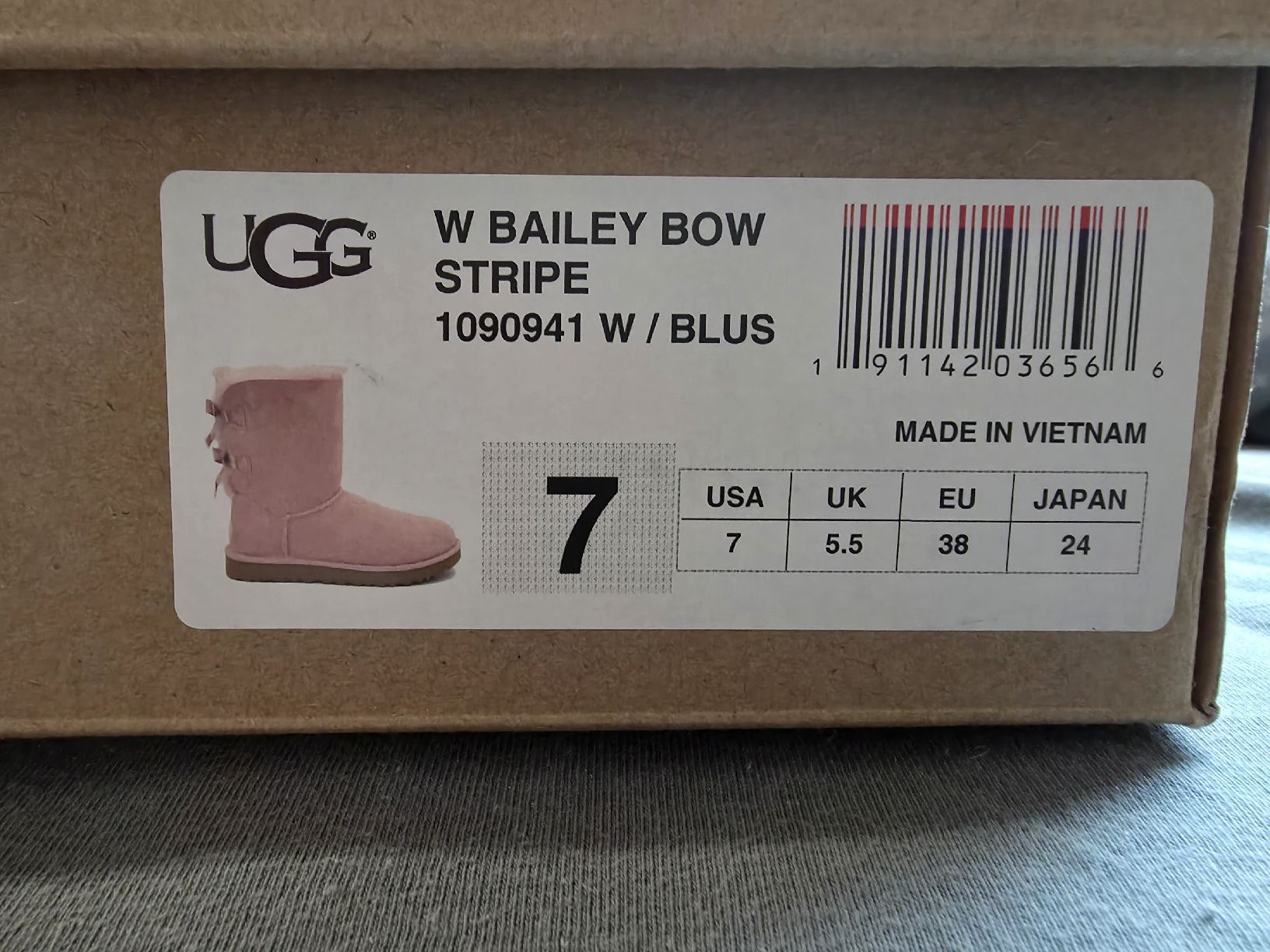 Ugg Scarpe da donna: UGG Bailey bow pink 38 – Nuovo e nell'imballaggio originale da Corcelles-Payerne venduto da Shielddd 3