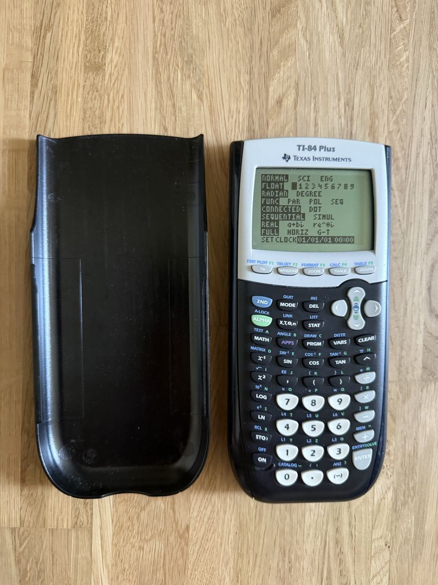 Texas Instruments Calcolatrici tascabili: Calculatrice Texas Instruments TI-84 Plus – Usato da Kloten venduto da Mumiiin